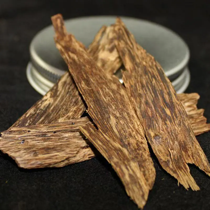 سبحة خشب العود الطبيعي